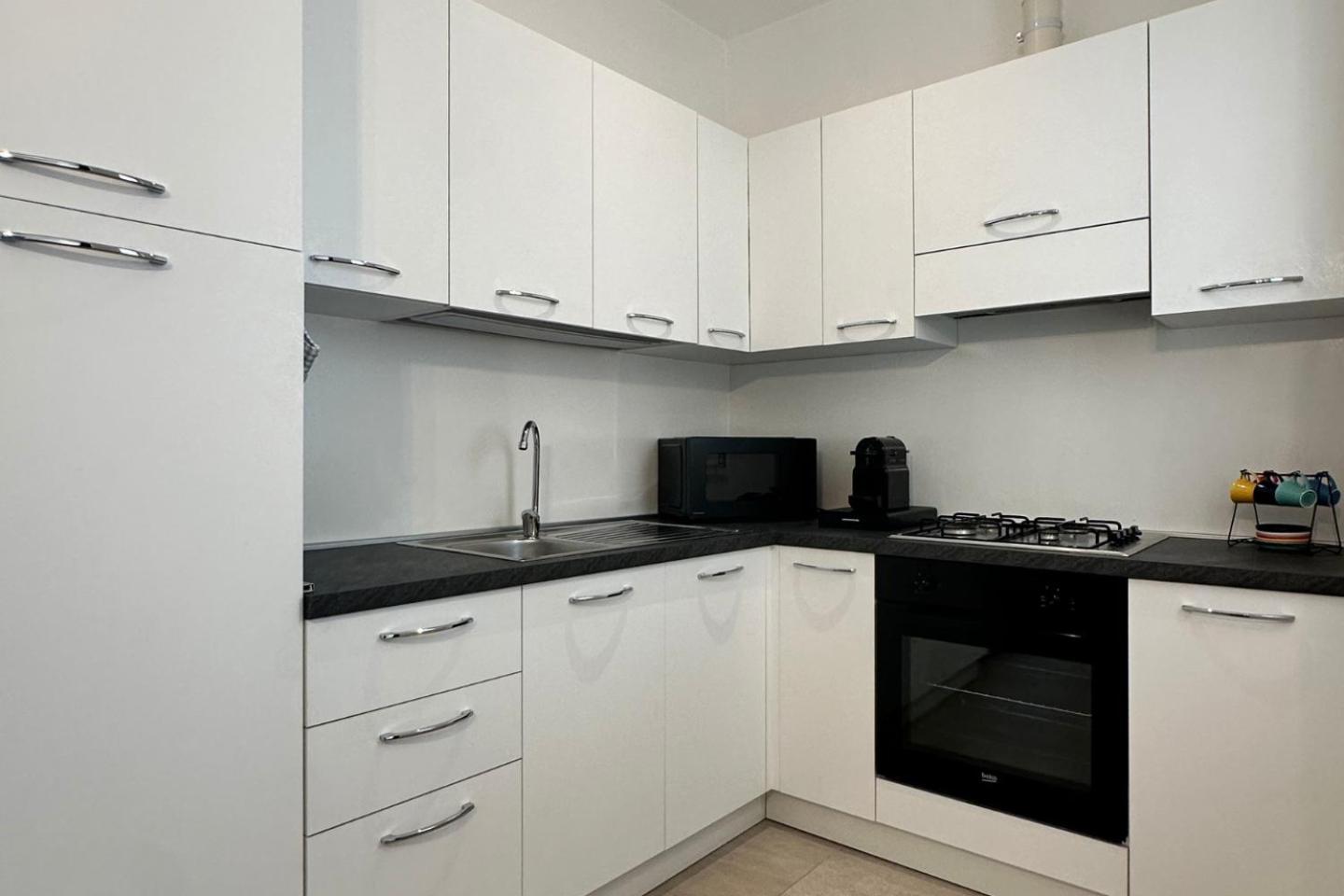 Belloluogohouse, Bilocale Luminoso Vicino Al Centro Storico Con Posto Auto Apartment